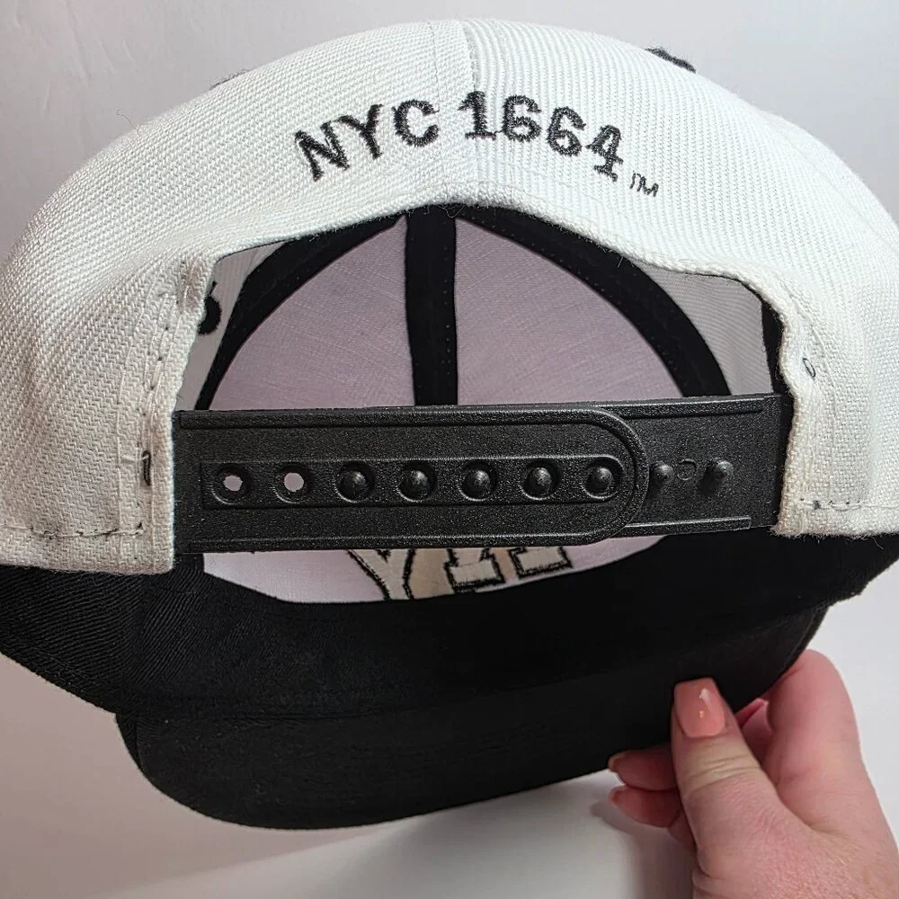 NYC 1664 Snapback Hat – NY Embroidered Logo – White & Black – Adjustable - Picture 7 of 9